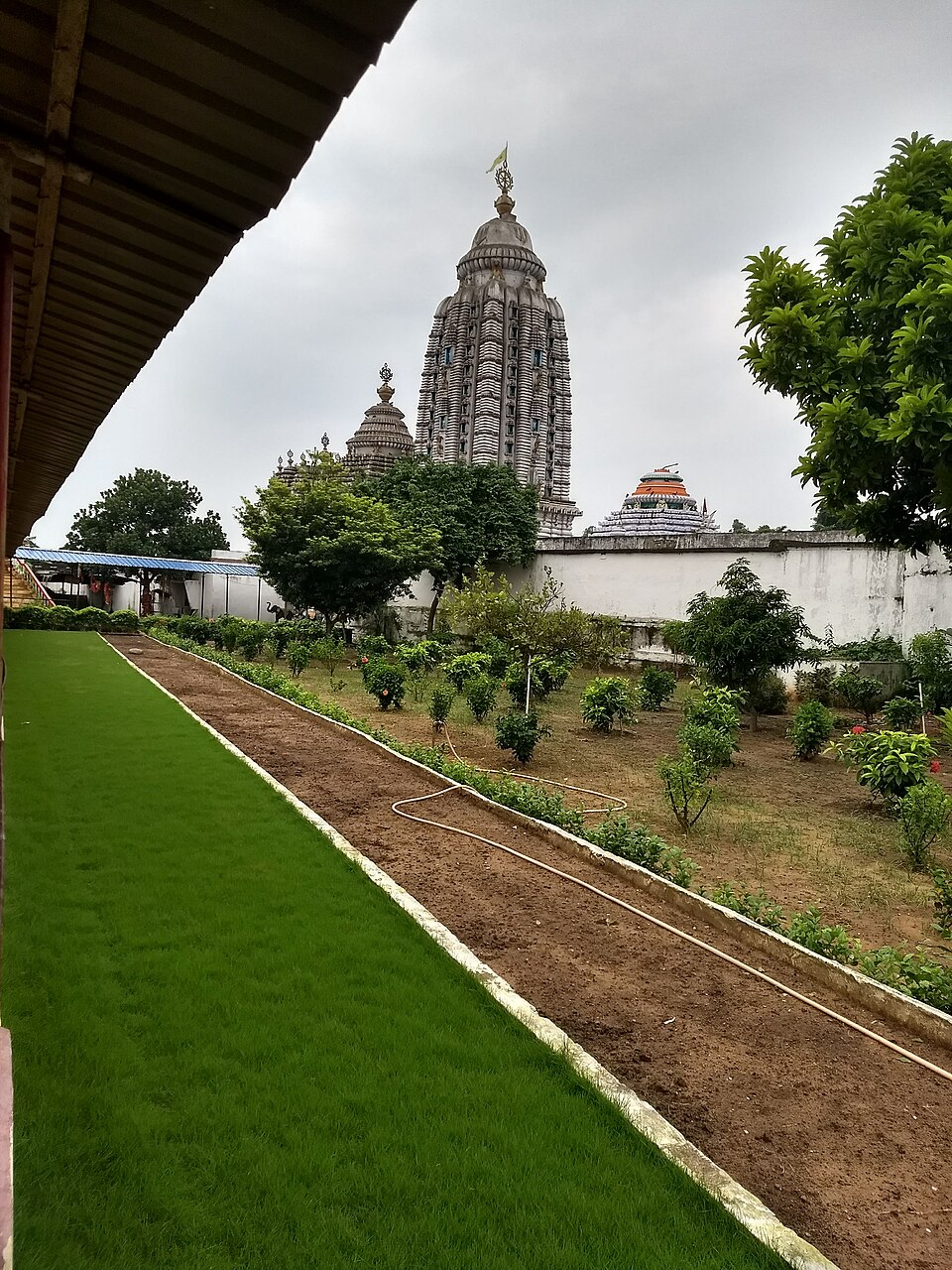 Majhighariani Temple